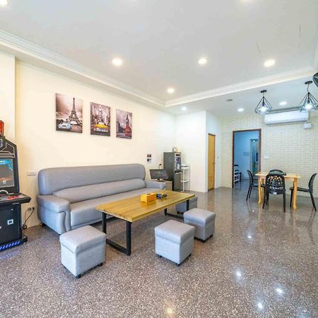 Fu Bo Ju Apartment Tainan Luaran gambar