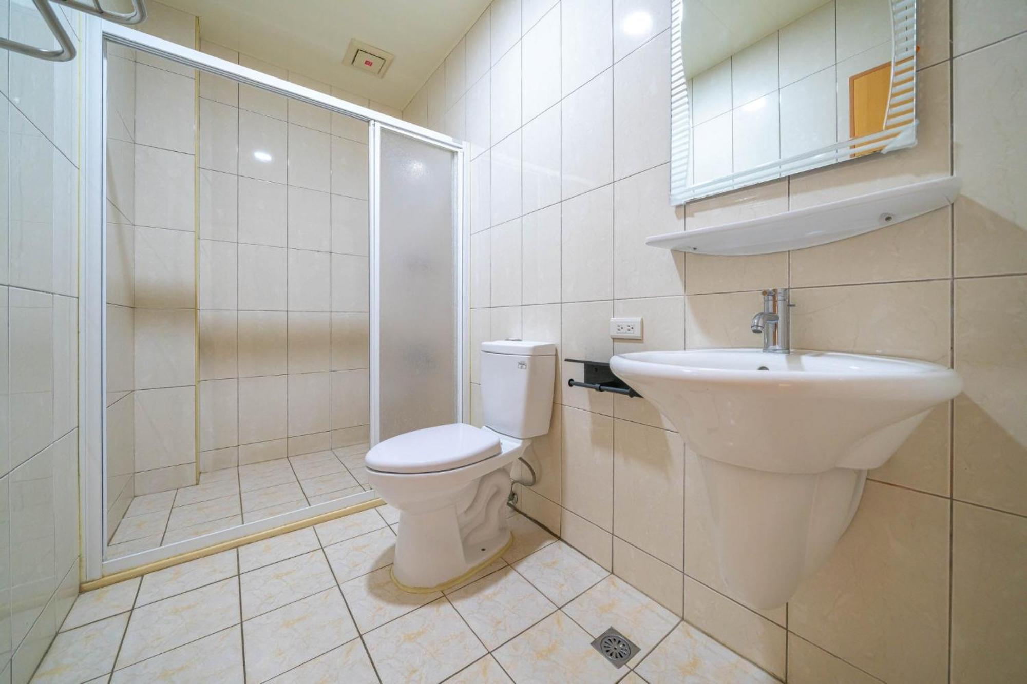Fu Bo Ju Apartment Tainan Luaran gambar