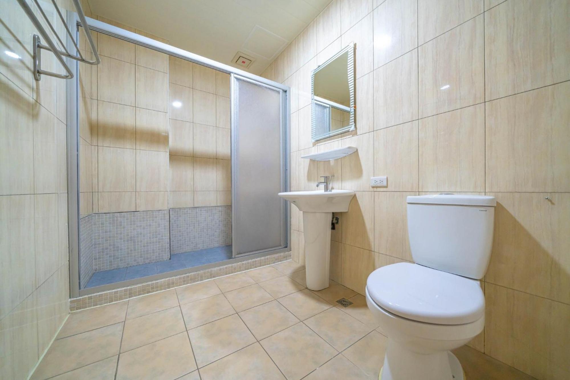 Fu Bo Ju Apartment Tainan Luaran gambar