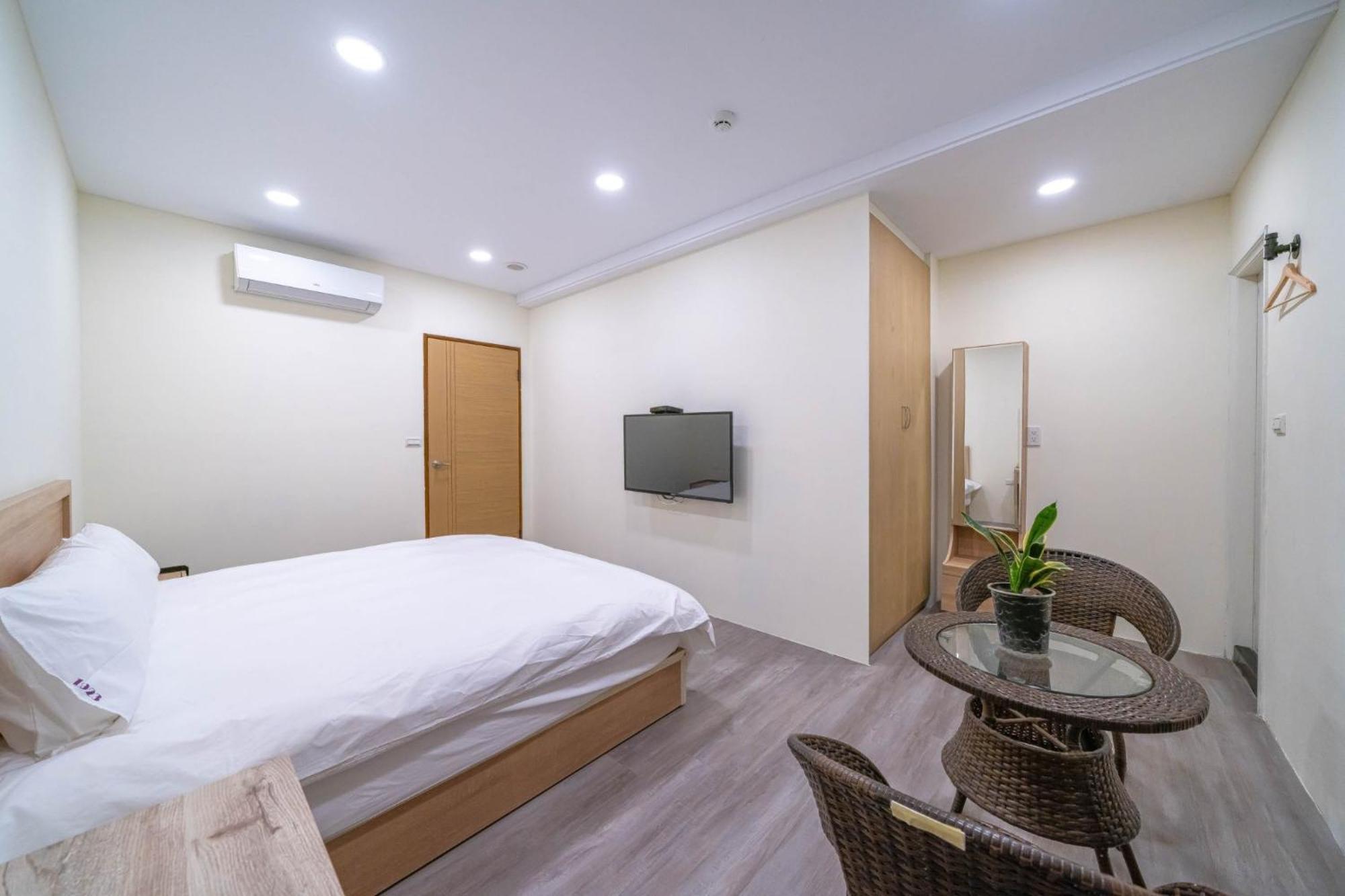 Fu Bo Ju Apartment Tainan Luaran gambar